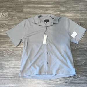 Saints studio woven SS button down shirt. Size L. NWT